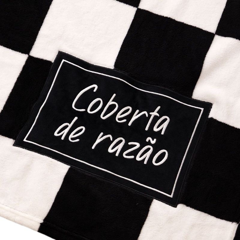 Manta-Quadriculada-Com-Capa-de-Gatinho