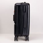 Mala de Viagem Preta Com Adesivos