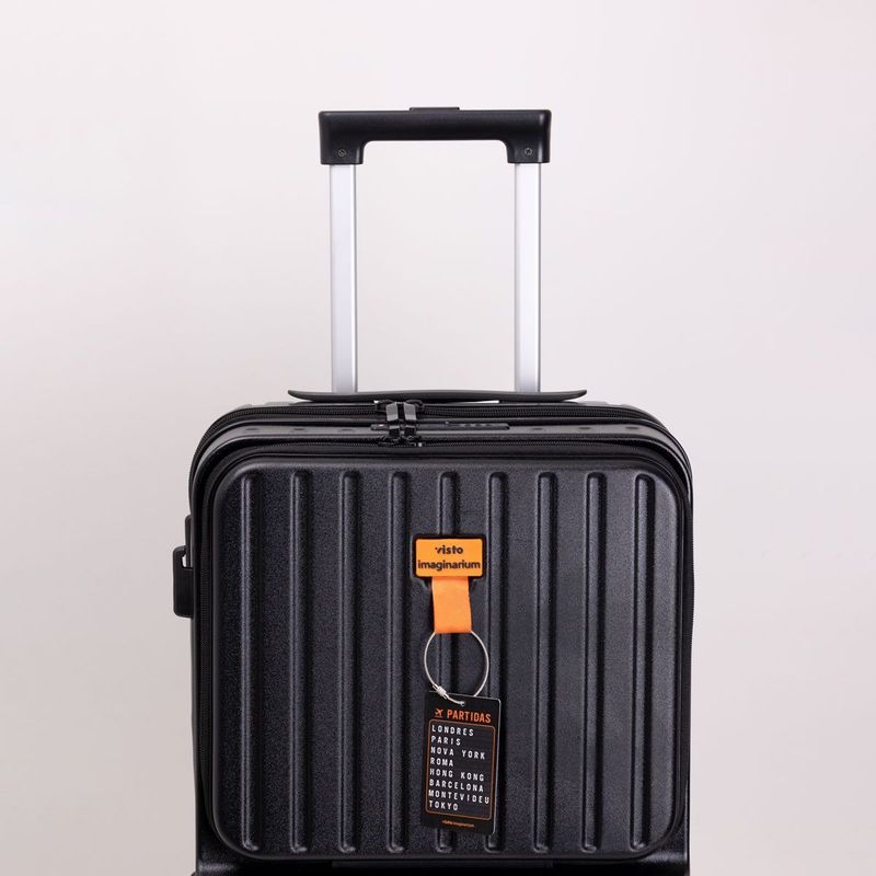 Mala de Viagem Preta Com Adesivos