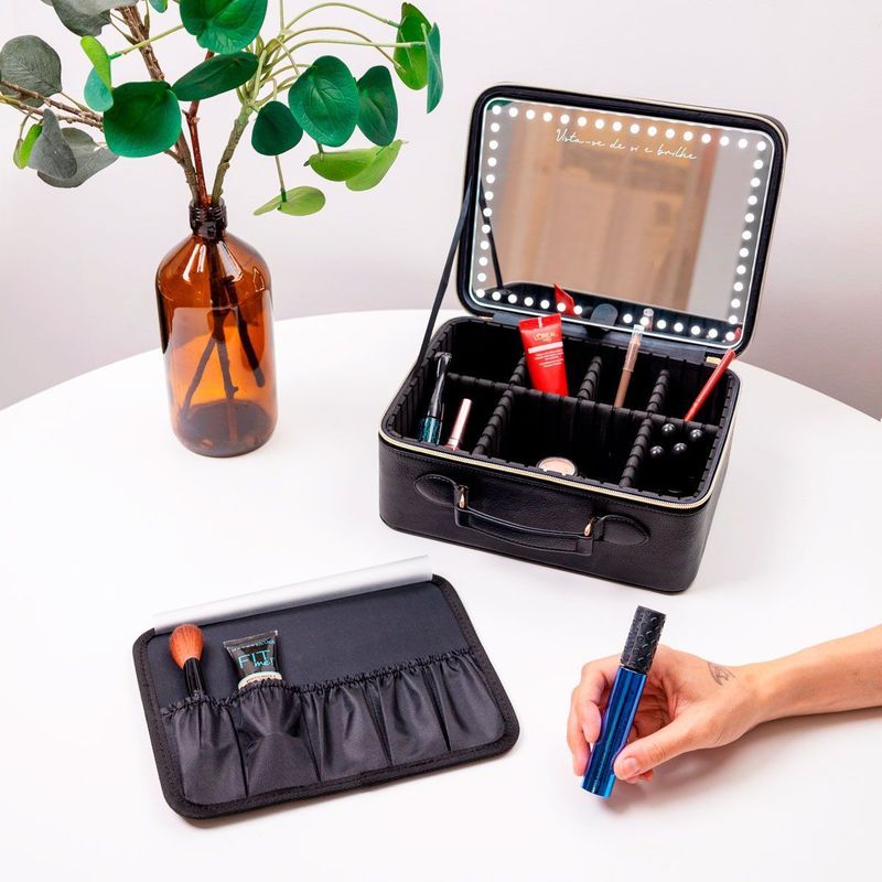 Maleta de Maquiagem Com Led Seu Brilho