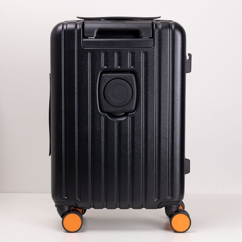 Mala de Viagem Preta Com Adesivos