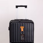 Mala de Viagem Preta Com Adesivos