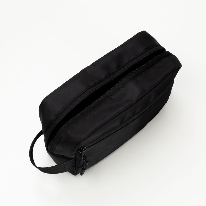 Nécessaire Básica Preta