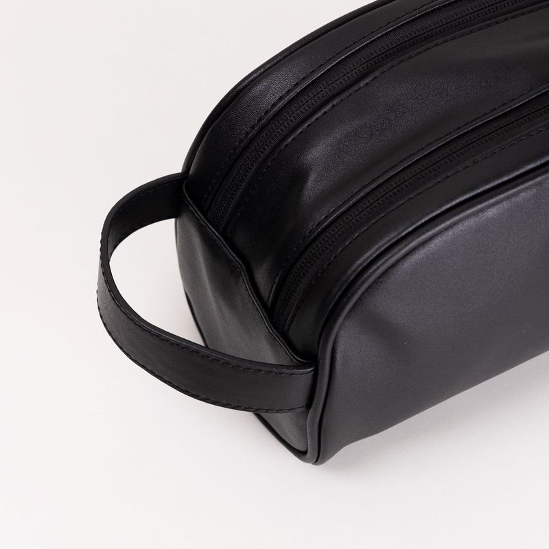 Nécessaire Básica Pu Preta