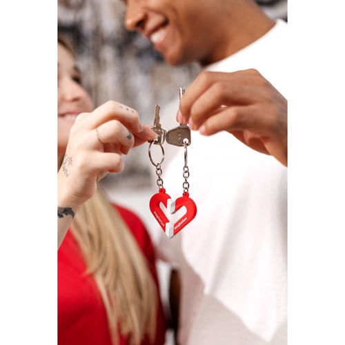 Chaveiros Com Ima Dispostos Se Atraem