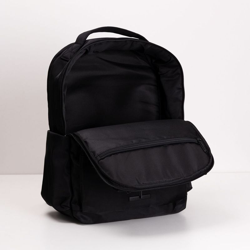 Mochila-Laptop-Bolsos-Preto